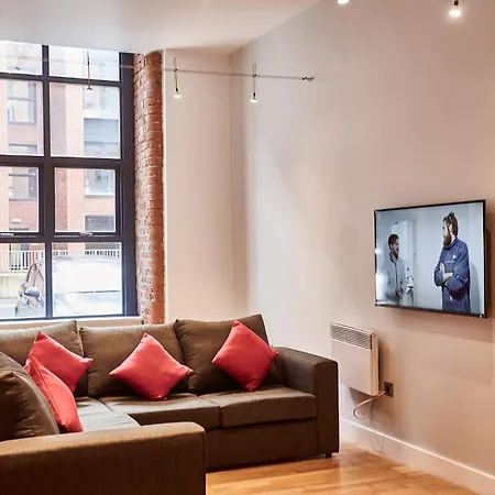 The Aquamarine Suite Manchester Exterior photo